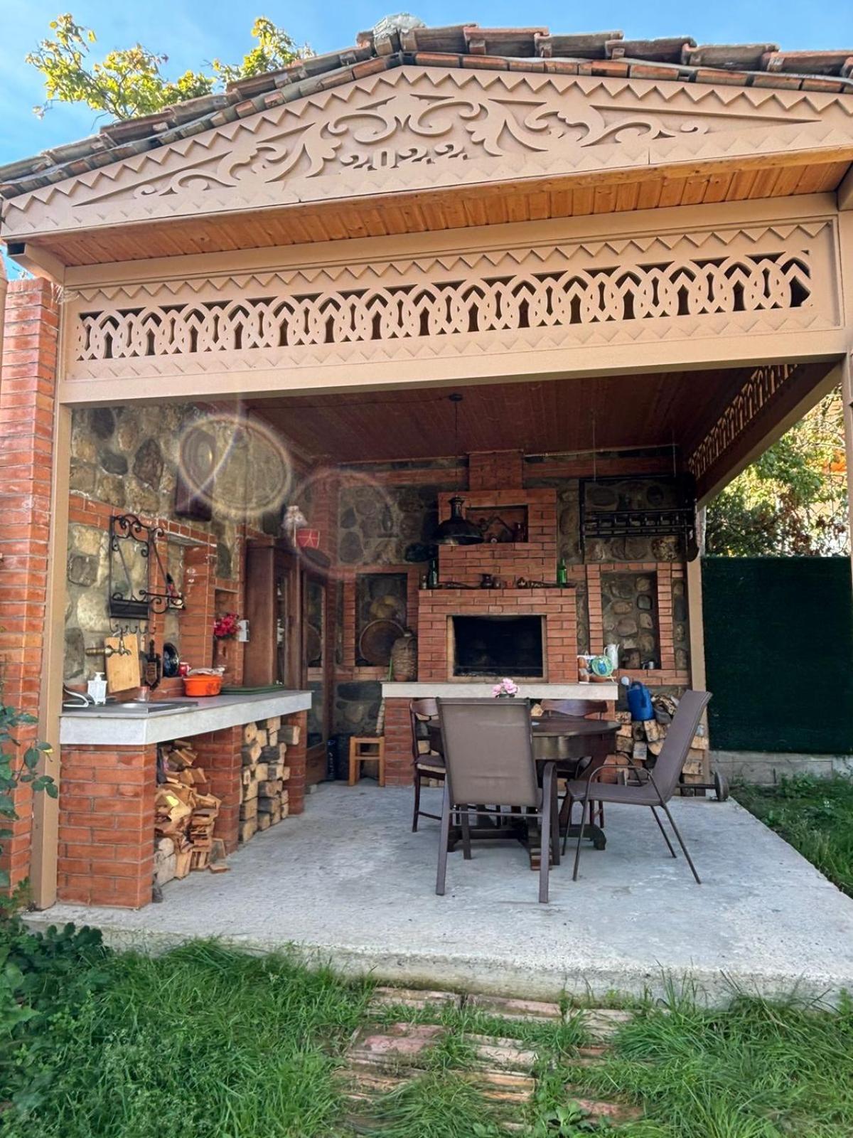 Verona Apartment Dushet'i المظهر الخارجي الصورة