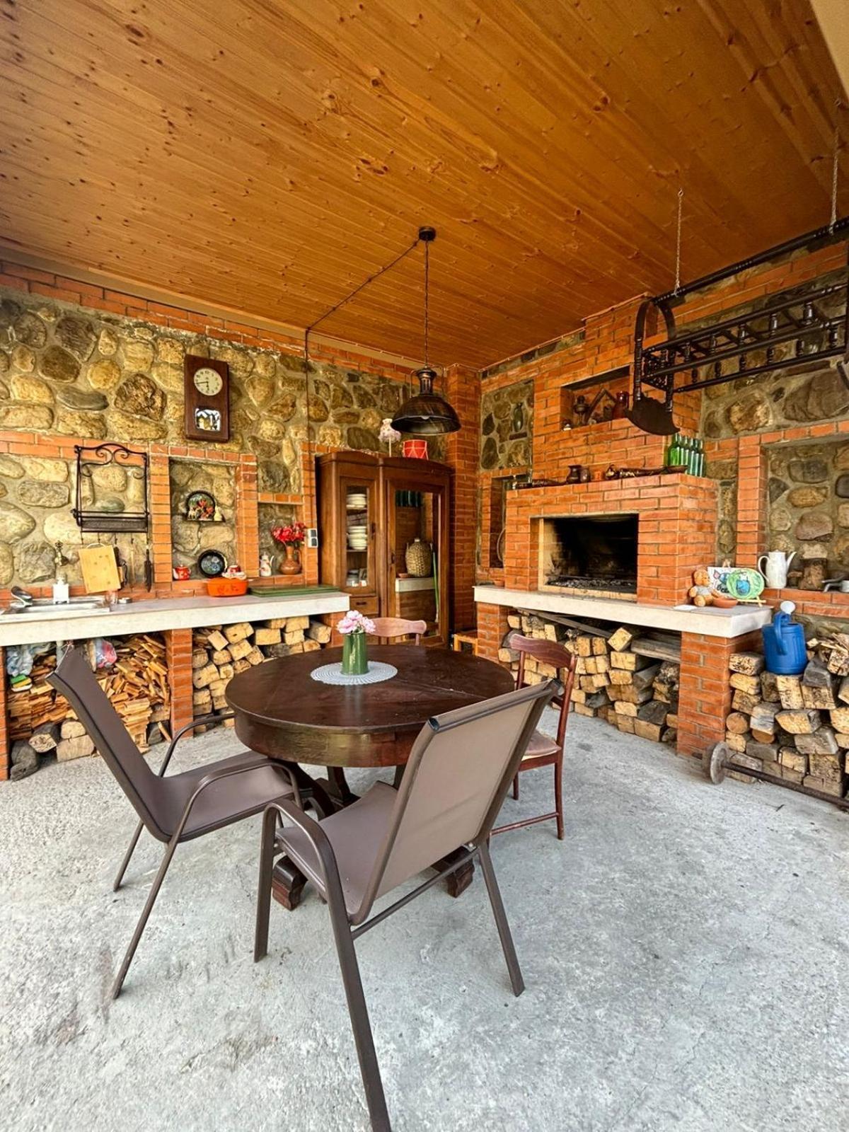 Verona Apartment Dushet'i المظهر الخارجي الصورة
