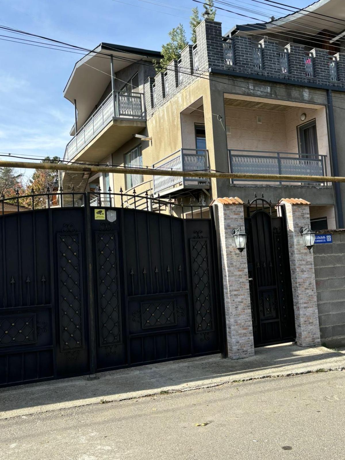 Verona Apartment Dushet'i المظهر الخارجي الصورة